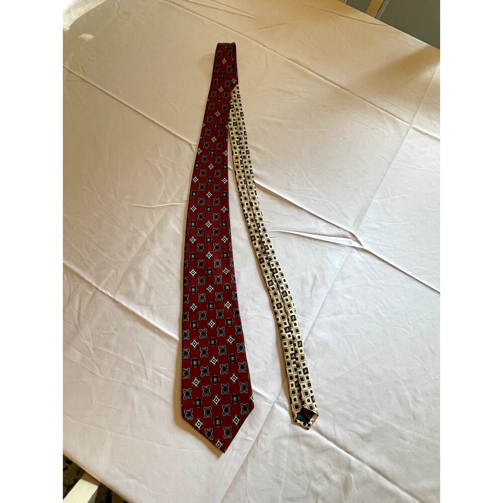 Tommy Hilfiger Men's Tie - Red and Yellow‎ Pattern 4"/57"